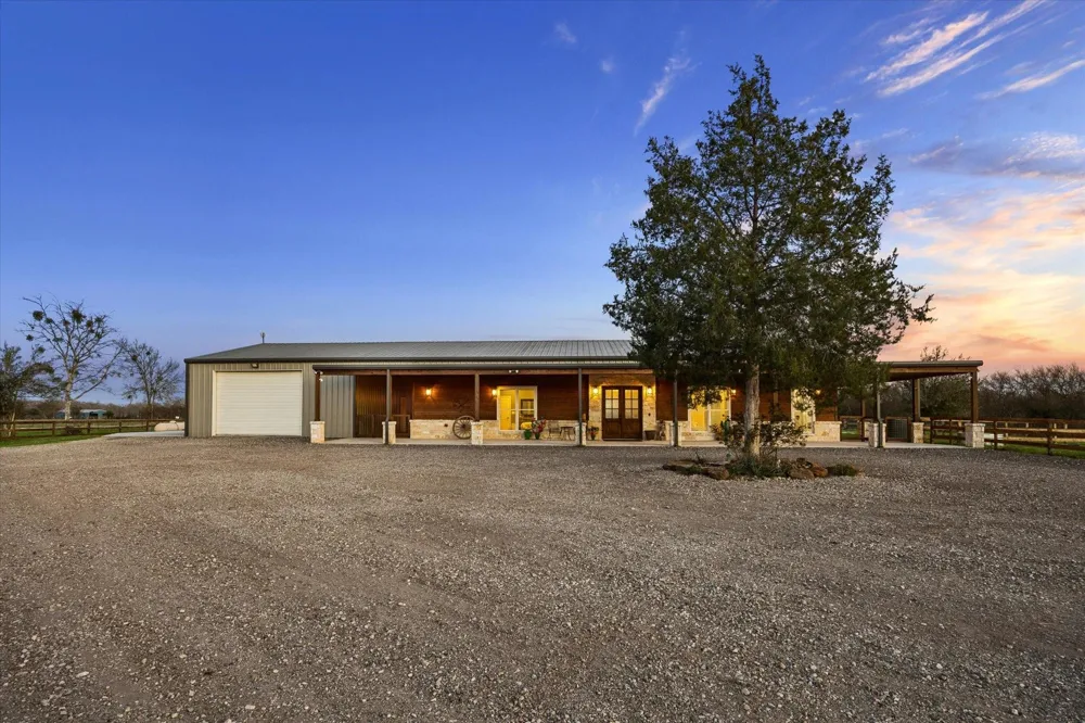 2224 Maler Road Sealy, TX 77474