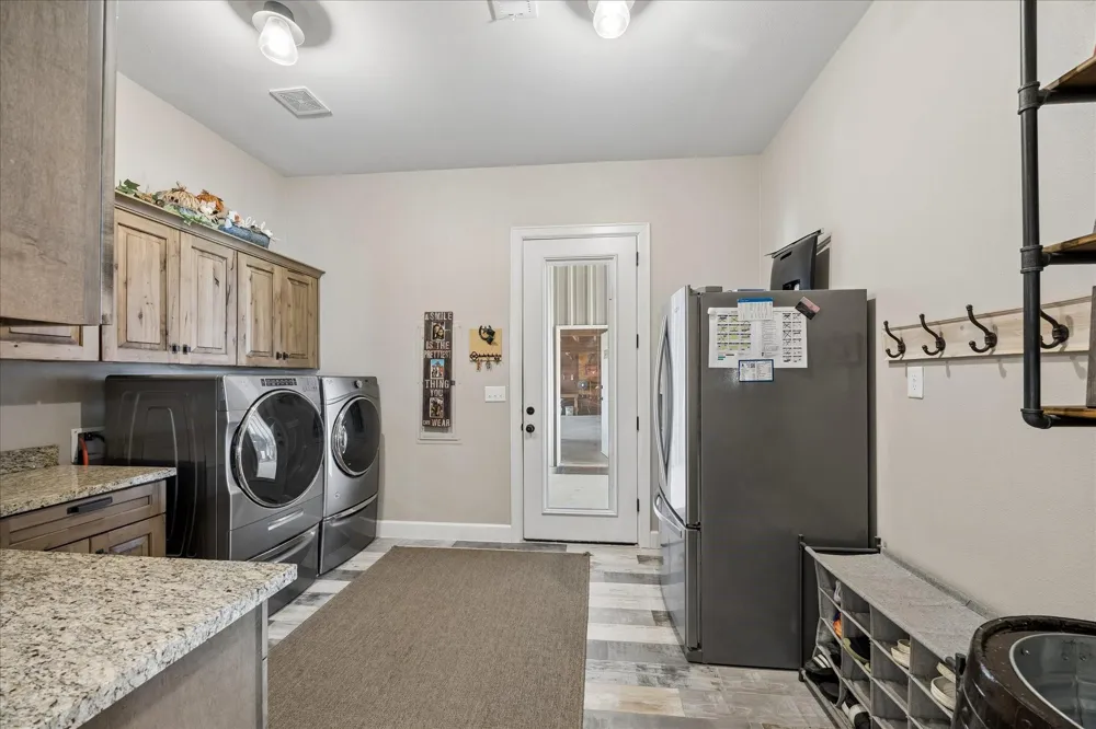 2224 Maler Road Sealy, TX 77474
