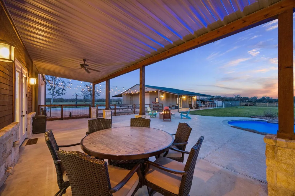 2224 Maler Road Sealy, TX 77474