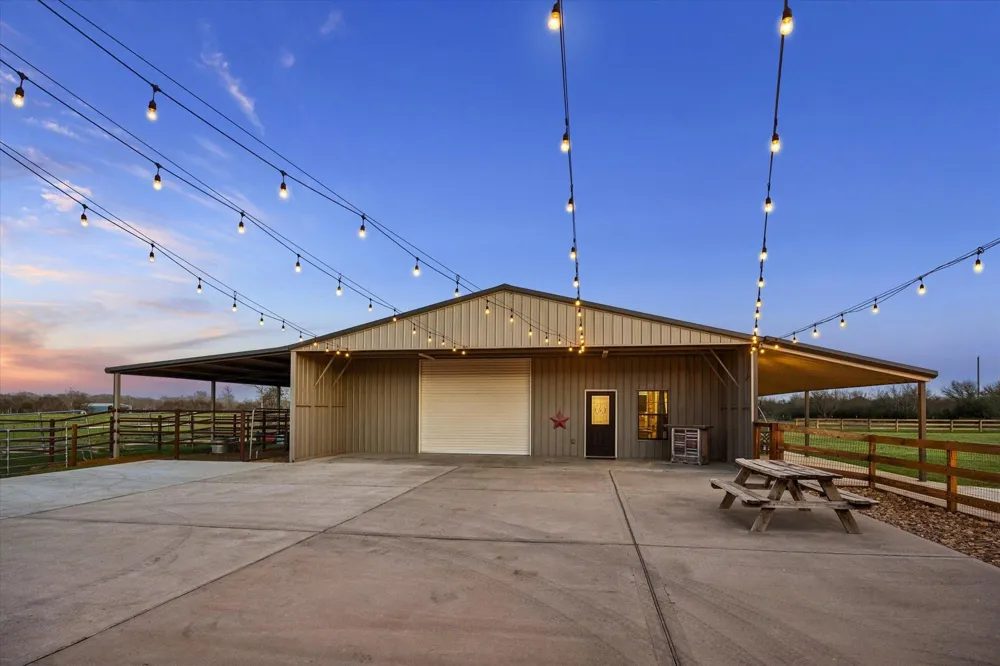 2224 Maler Road Sealy, TX 77474