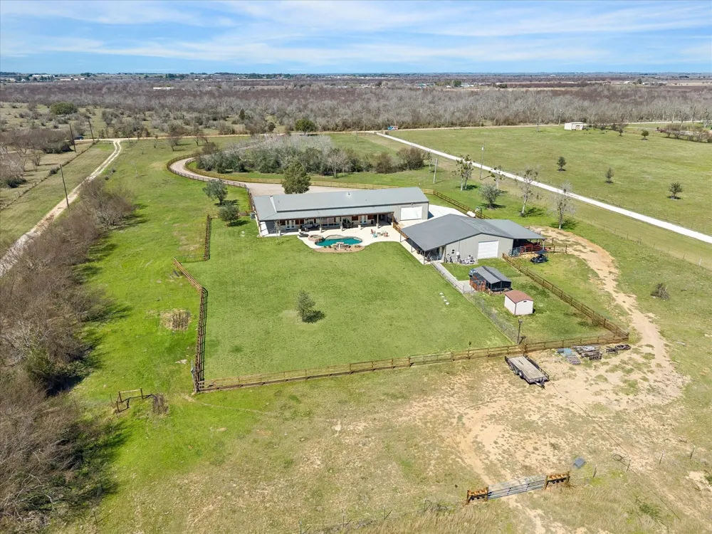 2224 Maler Road Sealy, TX 77474