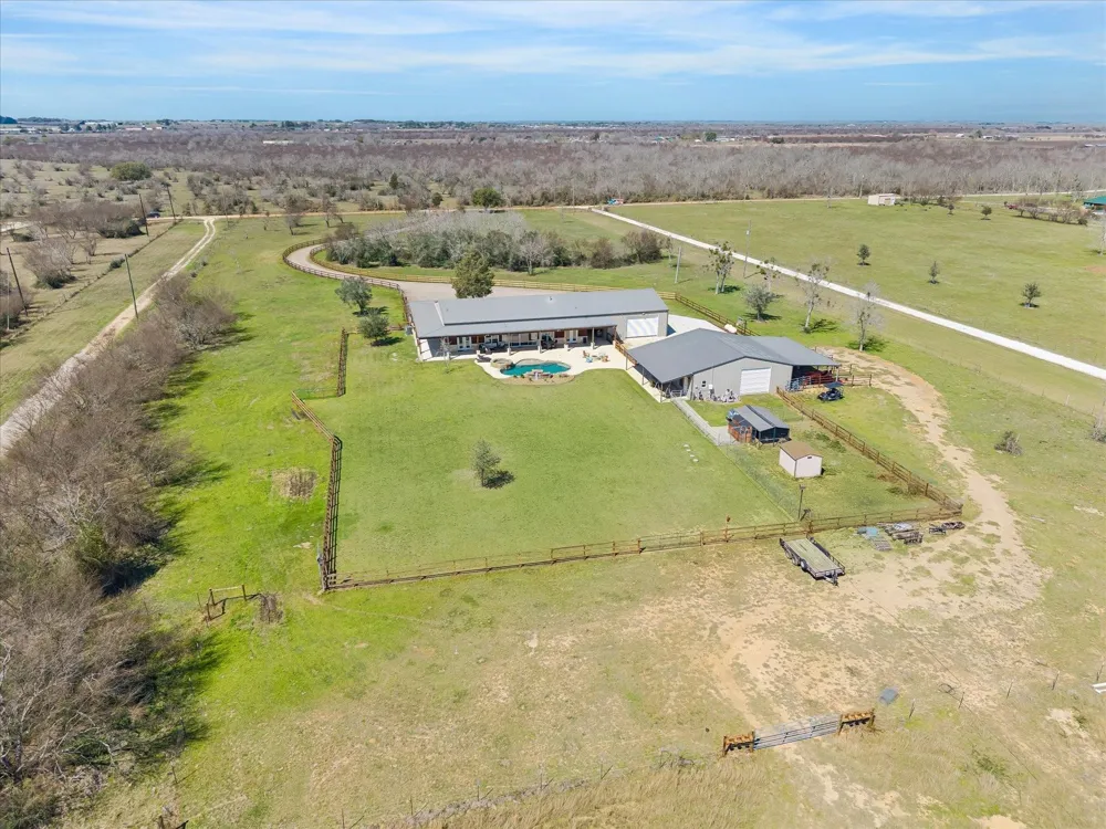 2224 Maler Road Sealy, TX 77474