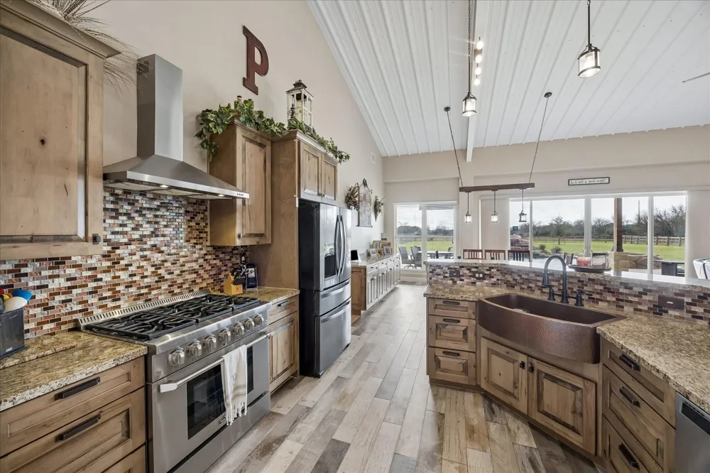 2224 Maler Road Sealy, TX 77474