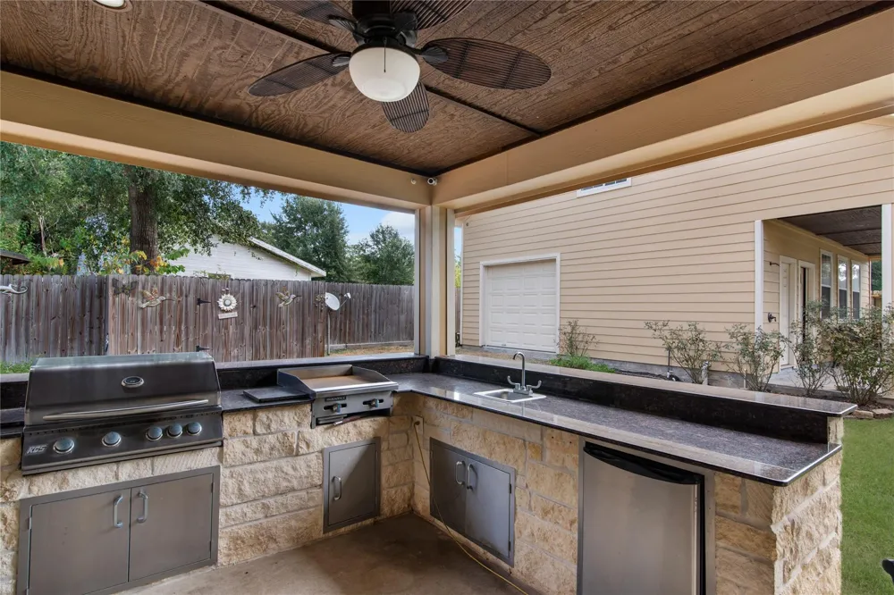 721 Oak Hill Lane Pinehurst, TX 77362