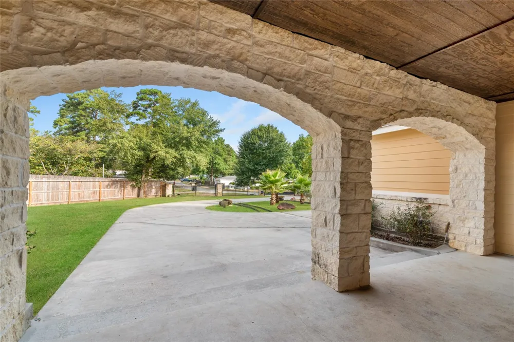 721 Oak Hill Lane Pinehurst, TX 77362