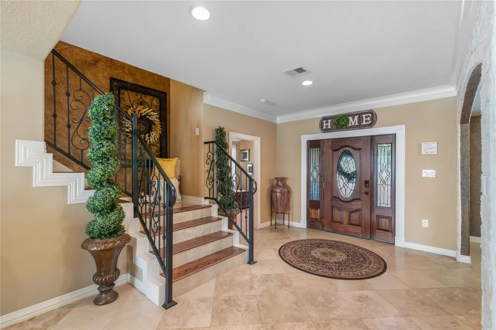 721 Oak Hill Lane Pinehurst, TX 77362