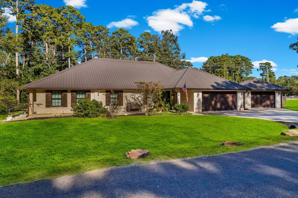 145 Idlewilde Drive Onalaska, TX 77360