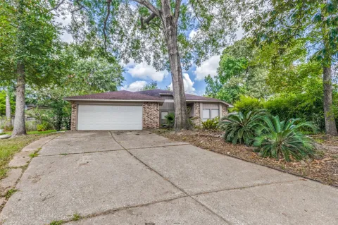 2803 Parkwood Manor Drive