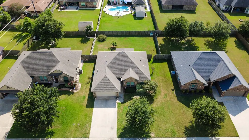 205 Poppy Street Lake Jackson, TX 77566