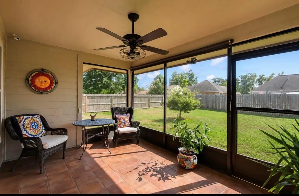 205 Poppy Street Lake Jackson, TX 77566
