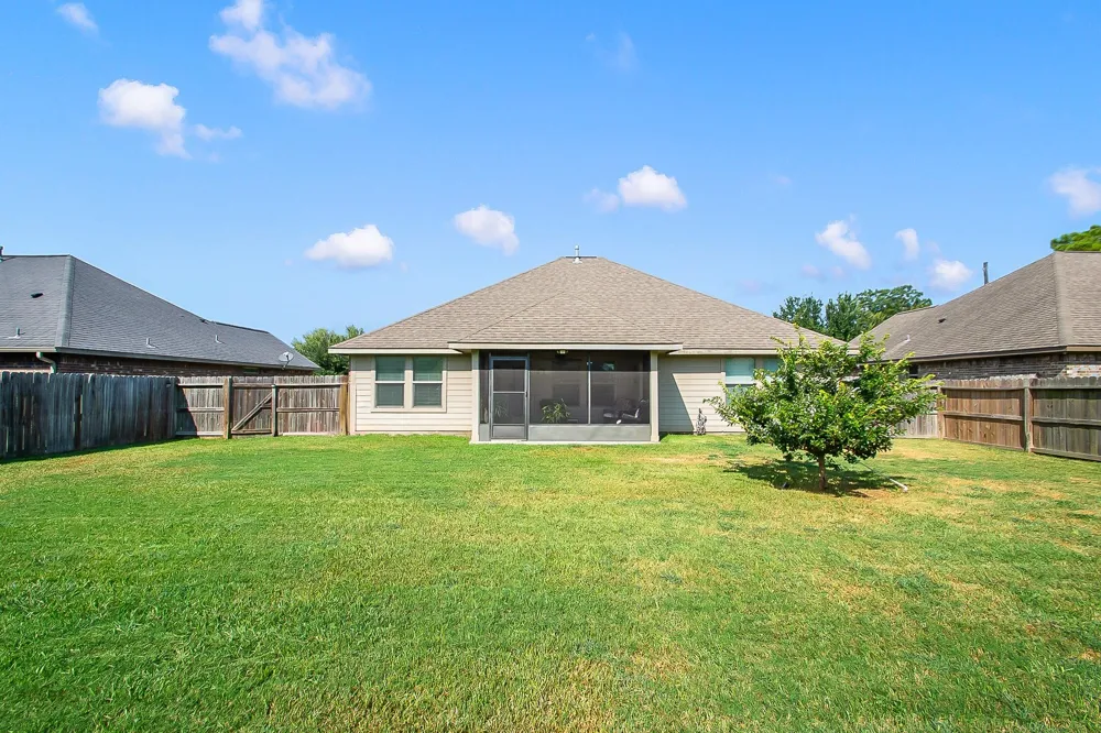 205 Poppy Street Lake Jackson, TX 77566