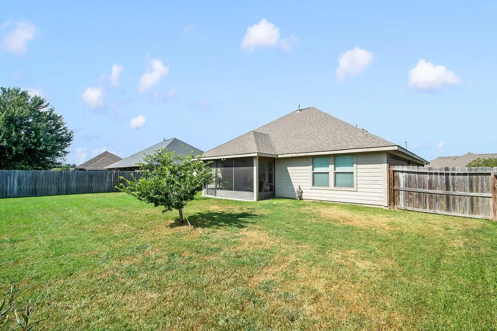 205 Poppy Street Lake Jackson, TX 77566