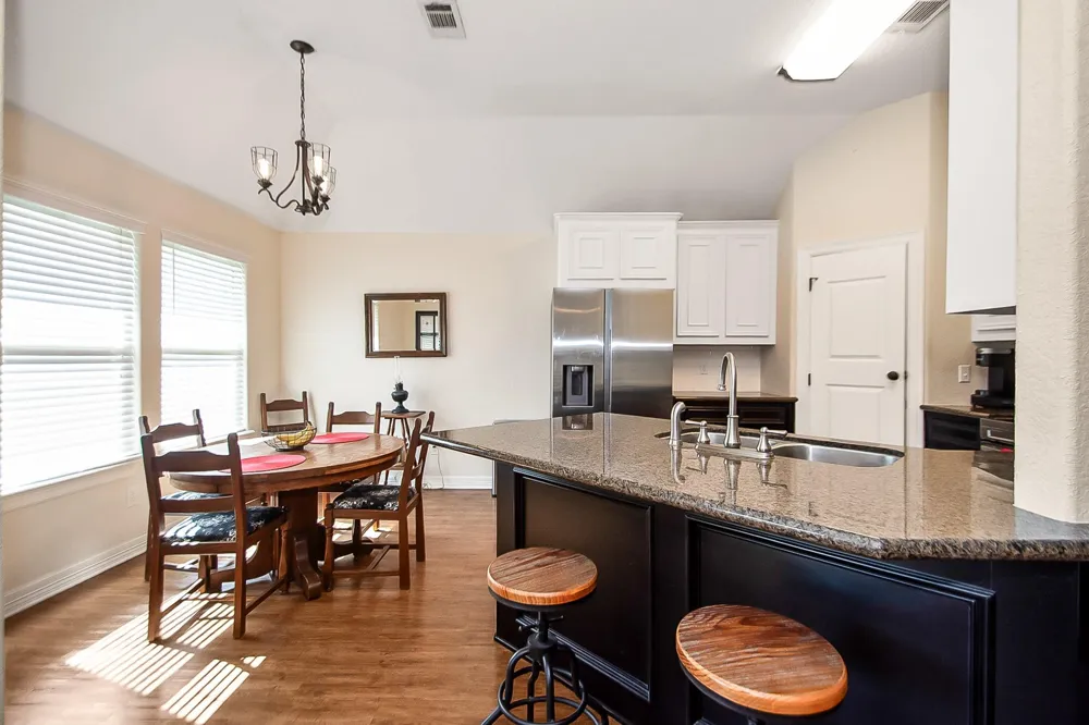 205 Poppy Street Lake Jackson, TX 77566