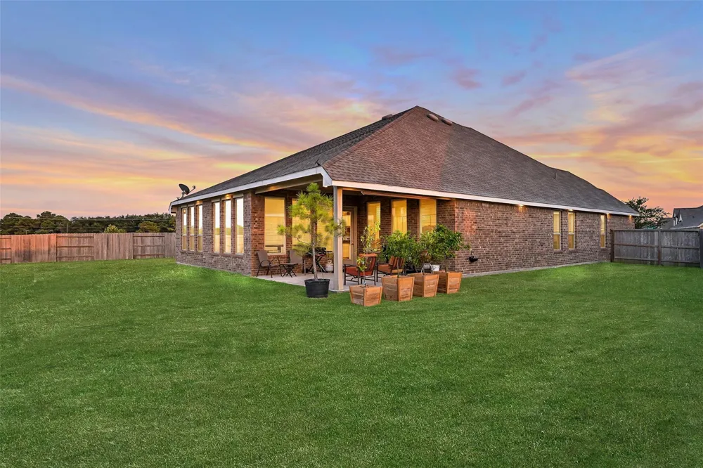 4827 Stoney Terrace Trail Baytown, TX 77521