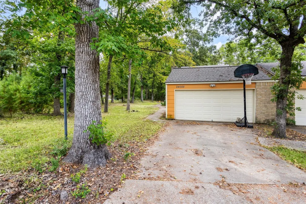 24648 Pools Creek Drive Huntsville, TX 77320