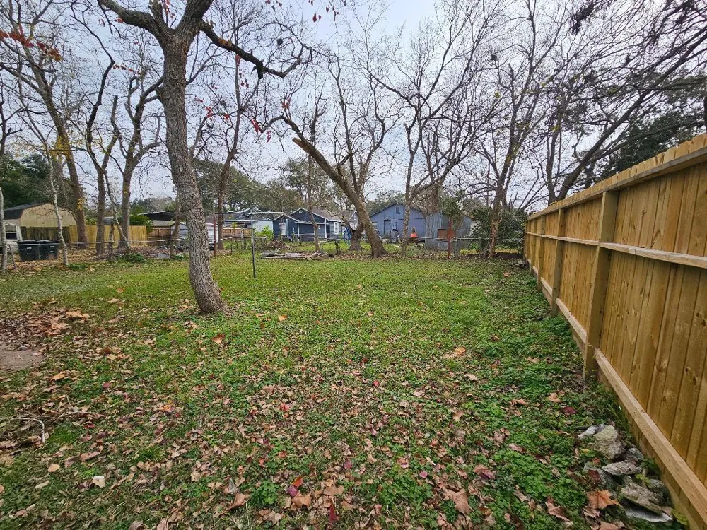 1013 W Snyder Street Alvin, TX 77511