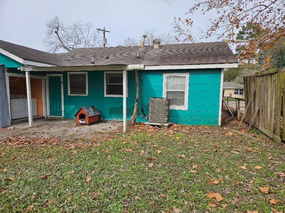 1013 W Snyder Street Alvin, TX 77511