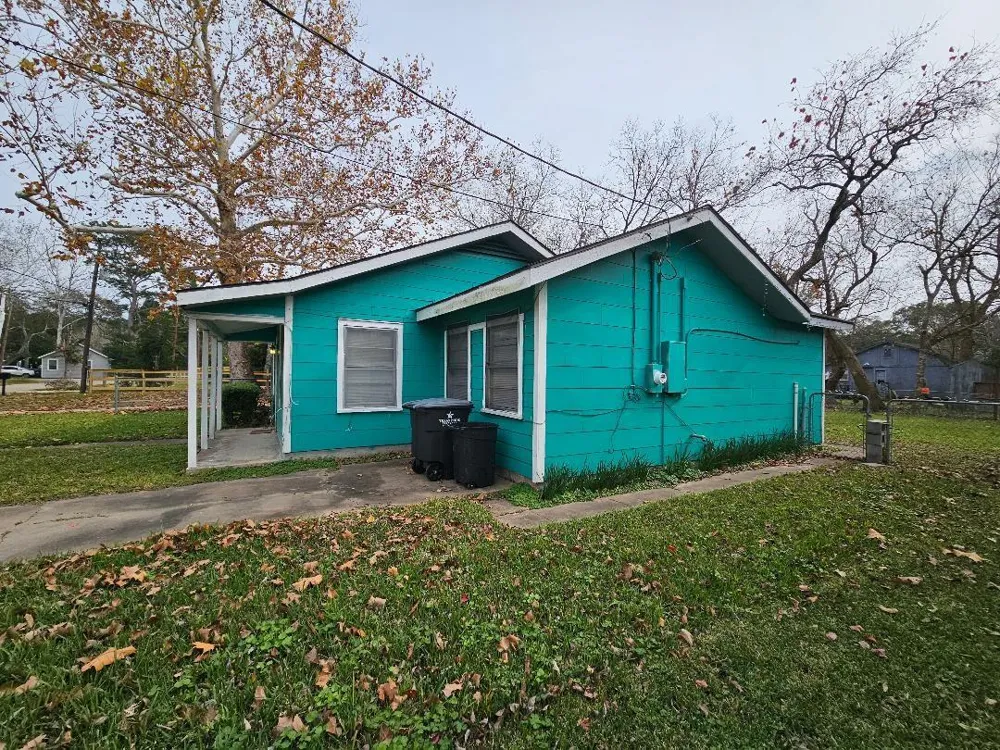 1013 W Snyder Street Alvin, TX 77511