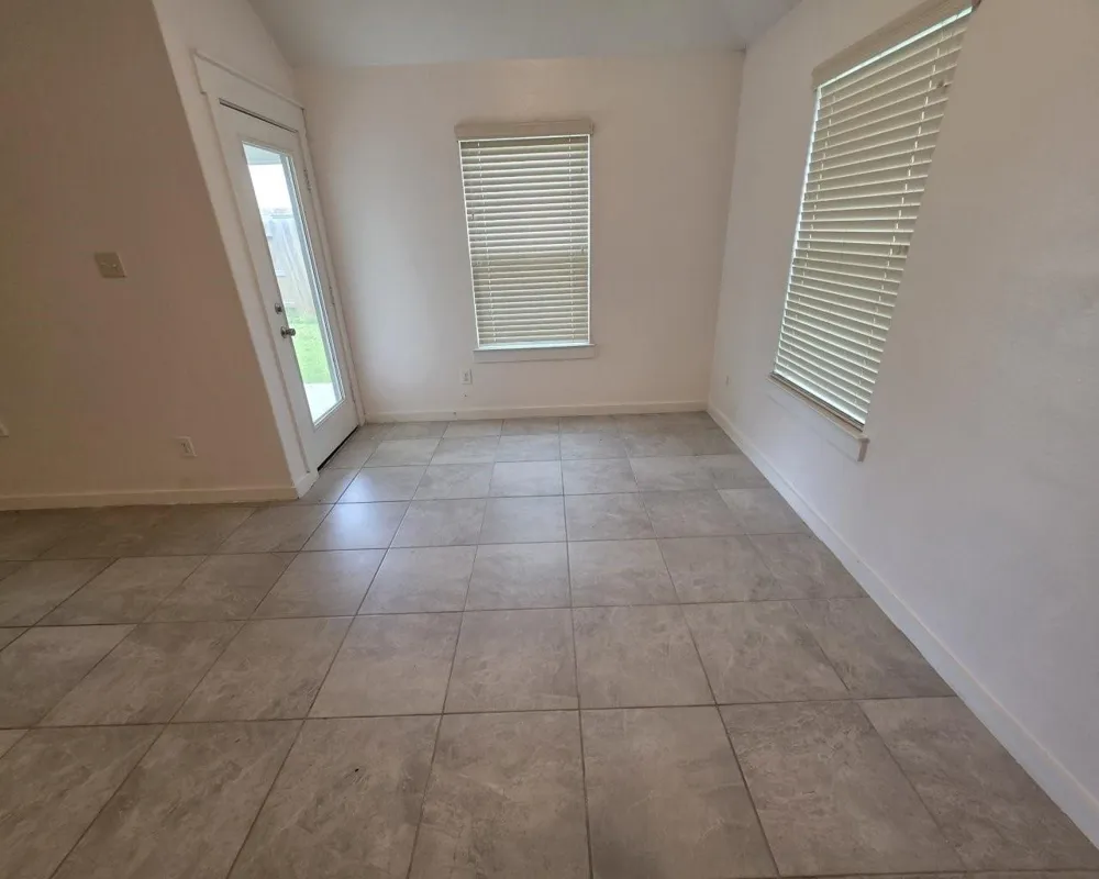 9222 Melmack Drive Rosharon, TX 77583