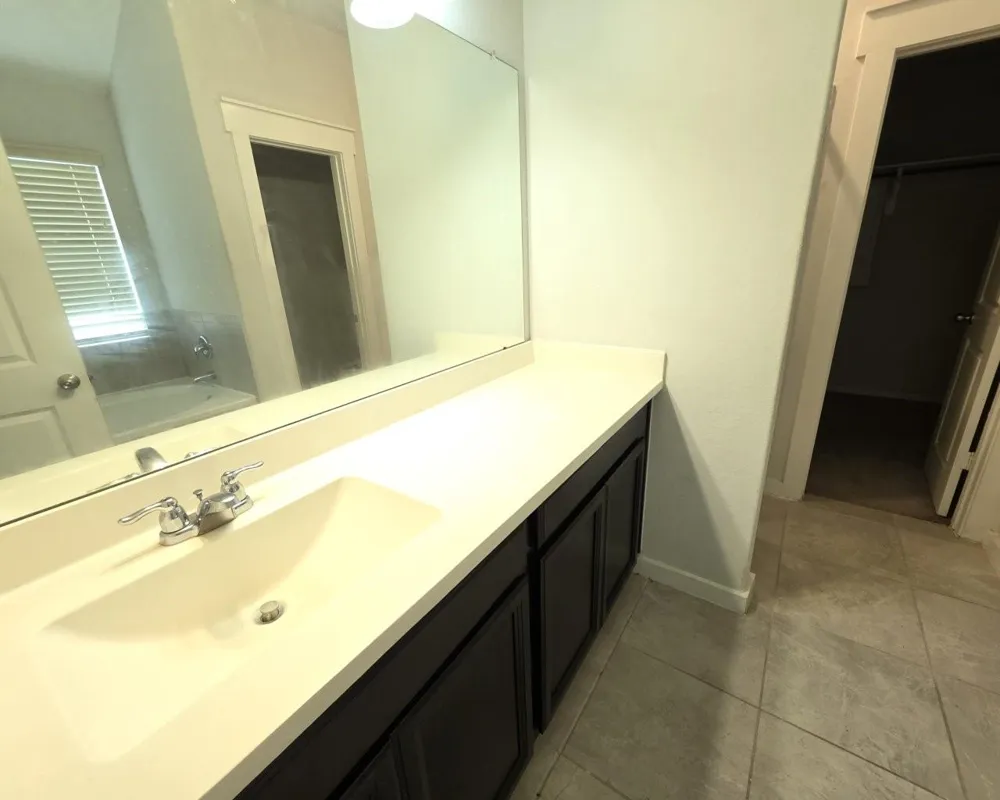 9222 Melmack Drive Rosharon, TX 77583