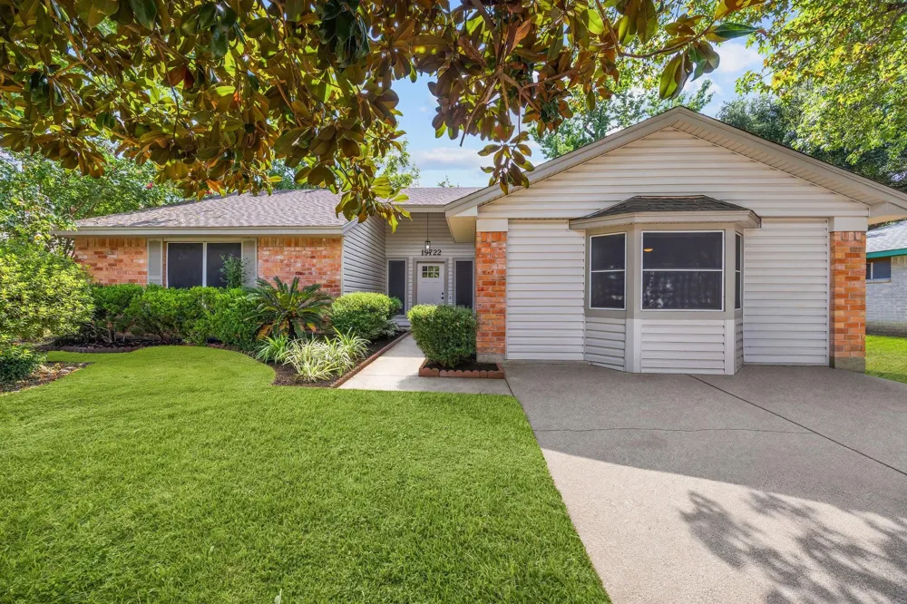 19722 Bellaw Woods Drive Humble, TX 77338