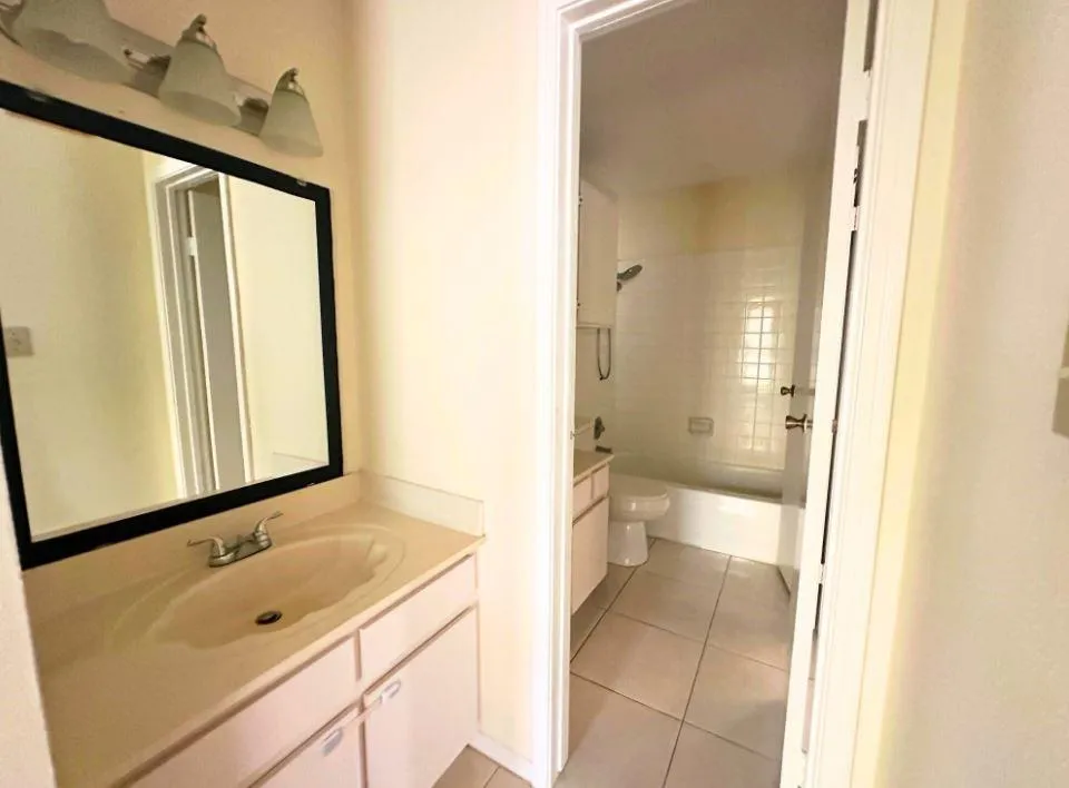 7575 Cambridge Street #1902 Houston, TX 77054