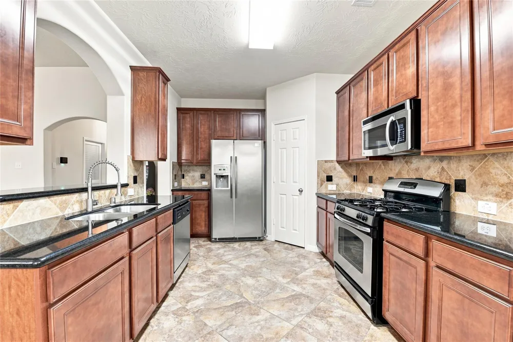 4601 Meadow Way Drive Deer Park, TX 77536