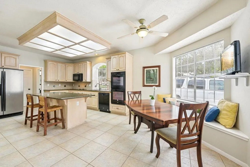 2202 Castle Bay Drive League City, TX 77573