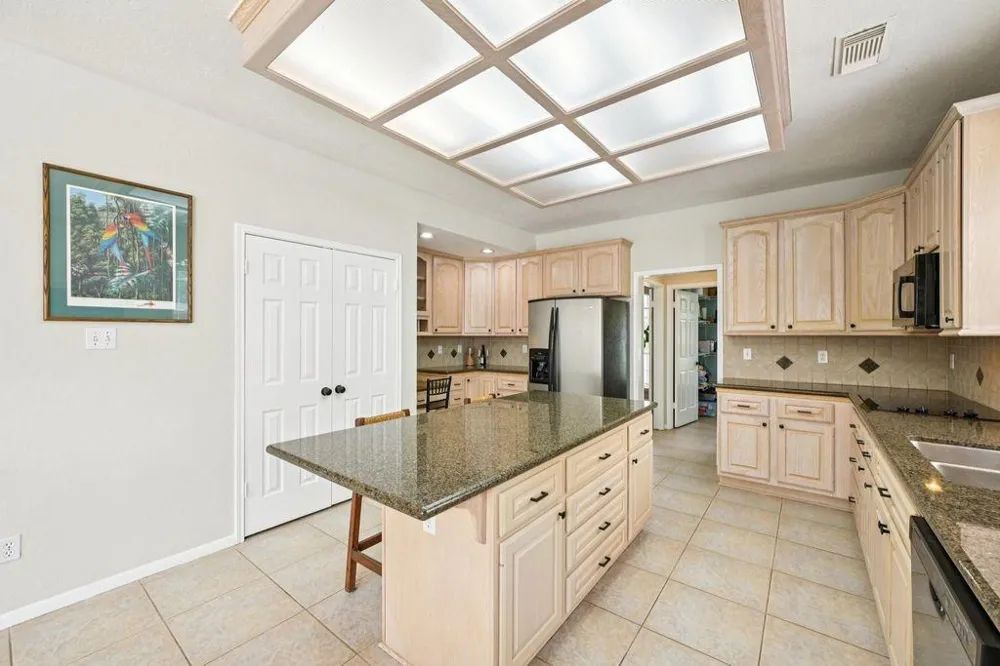 2202 Castle Bay Drive League City, TX 77573