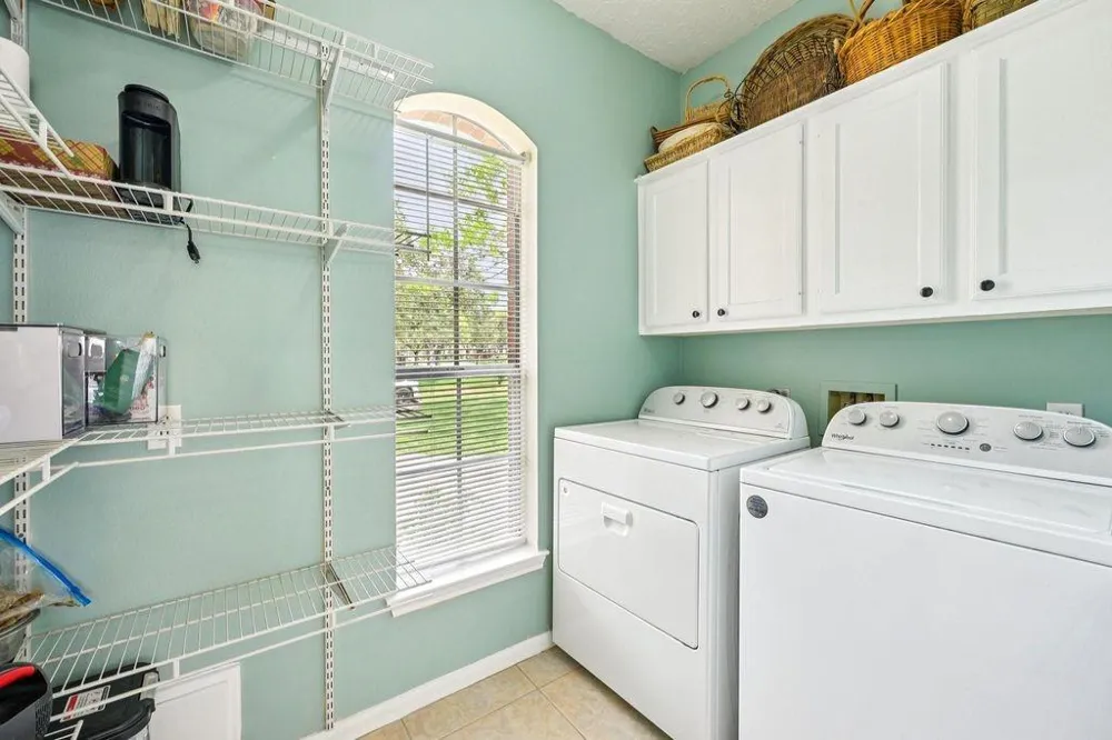 2202 Castle Bay Drive League City, TX 77573