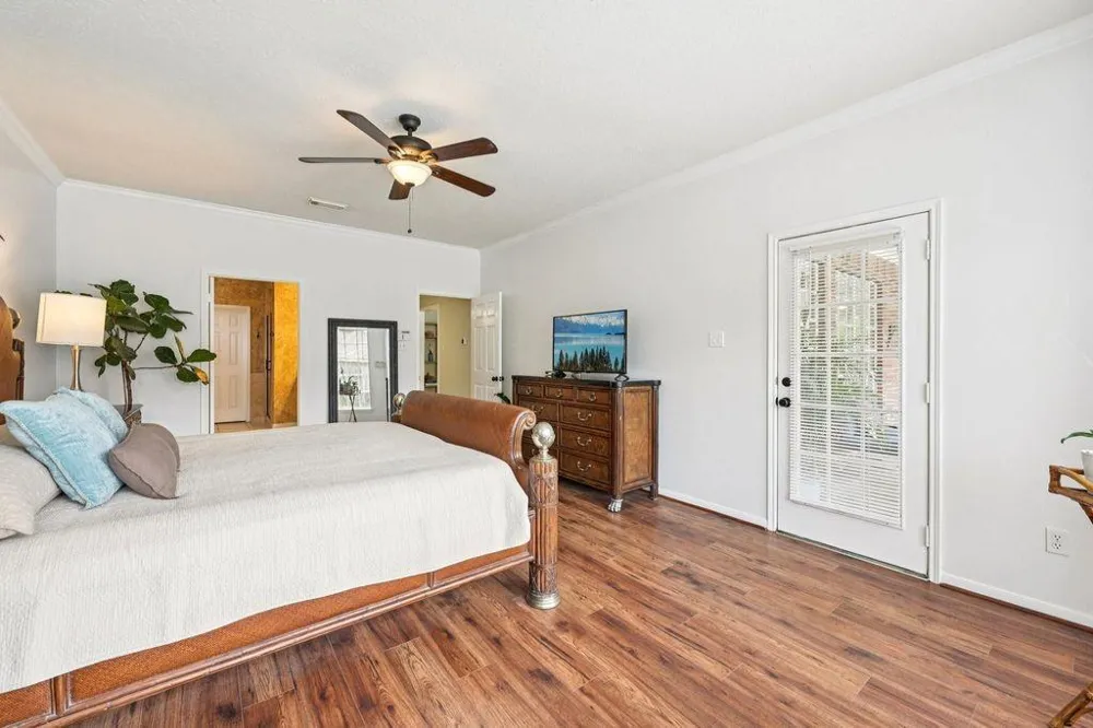 2202 Castle Bay Drive League City, TX 77573