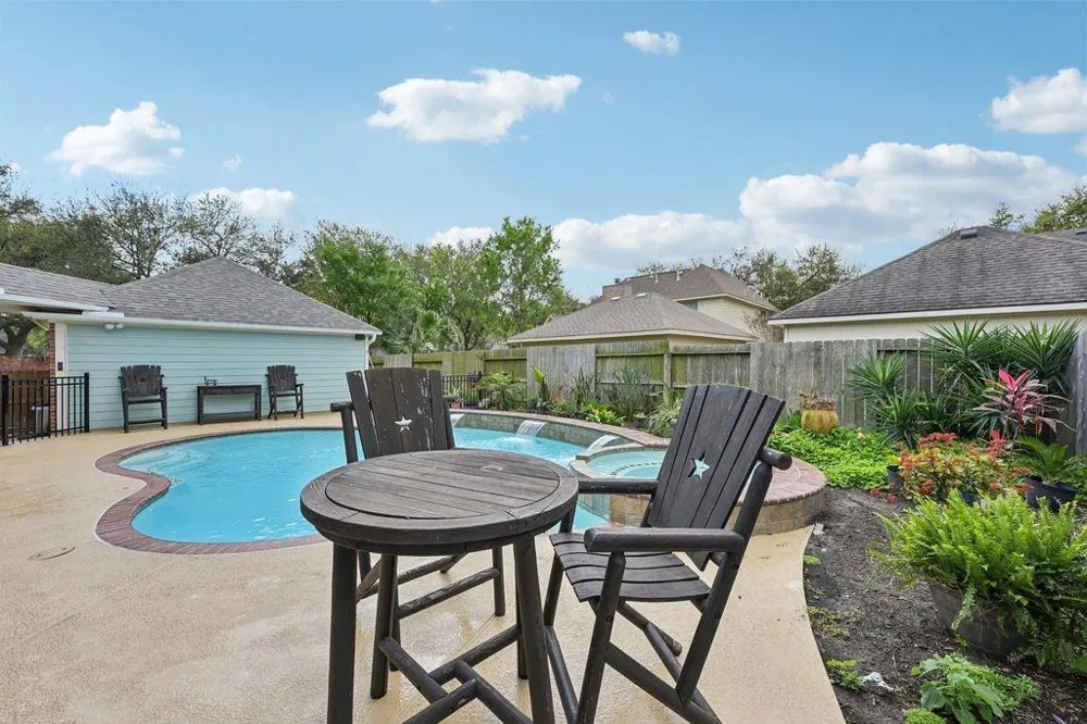 2202 Castle Bay Drive League City, TX 77573