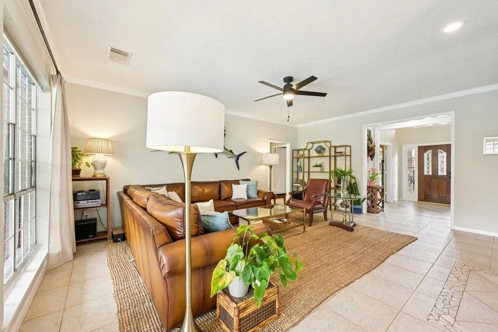 2202 Castle Bay Drive League City, TX 77573