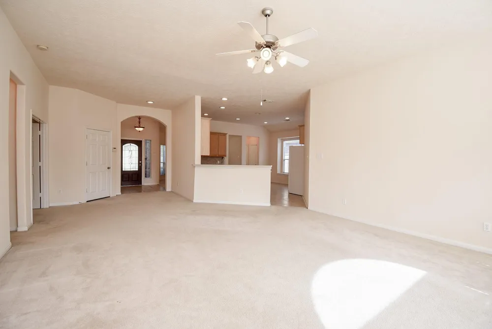 10727 Gilford Crest Drive Spring, TX 77379