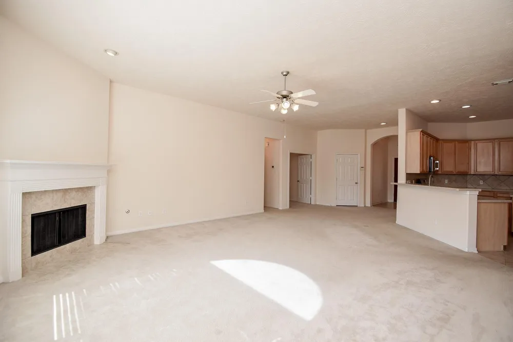 10727 Gilford Crest Drive Spring, TX 77379
