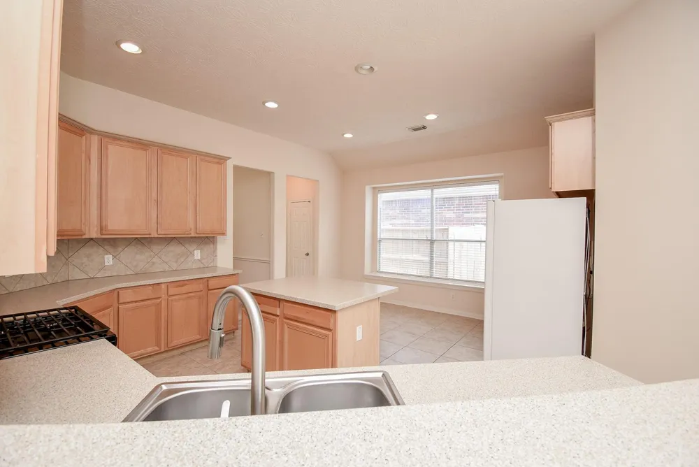 10727 Gilford Crest Drive Spring, TX 77379