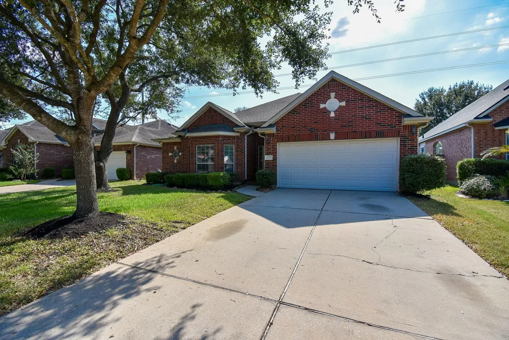 10727 Gilford Crest Drive Spring, TX 77379