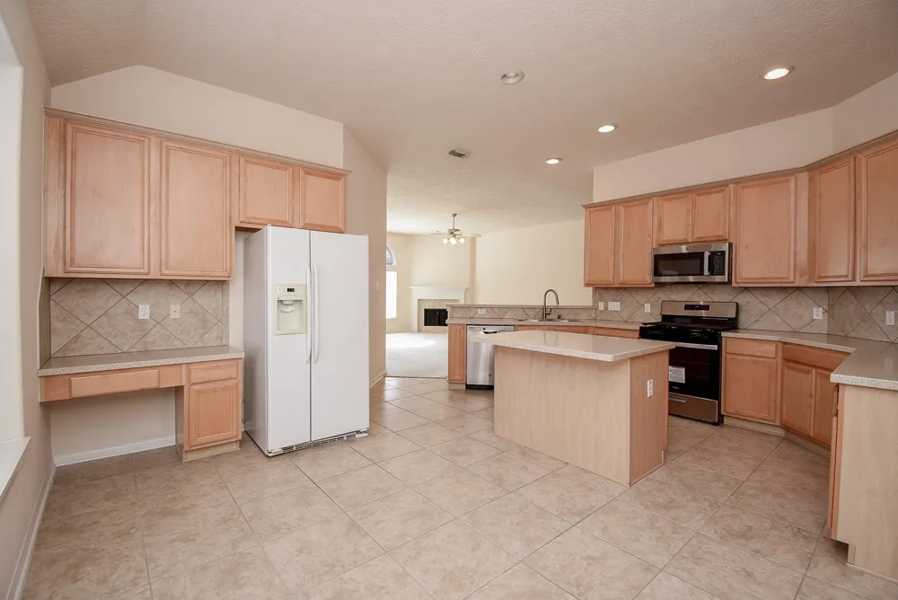10727 Gilford Crest Drive Spring, TX 77379