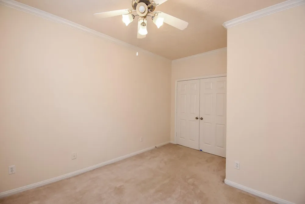 10727 Gilford Crest Drive Spring, TX 77379