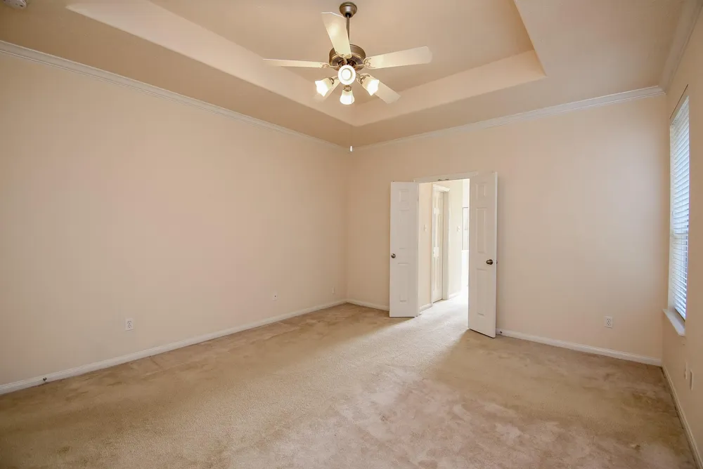 10727 Gilford Crest Drive Spring, TX 77379
