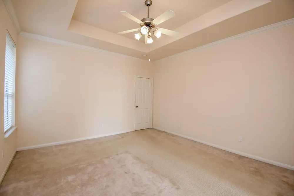 10727 Gilford Crest Drive Spring, TX 77379