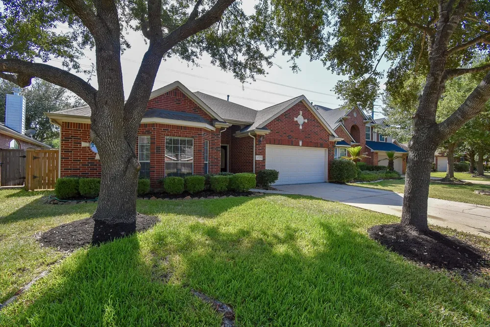 10727 Gilford Crest Drive Spring, TX 77379