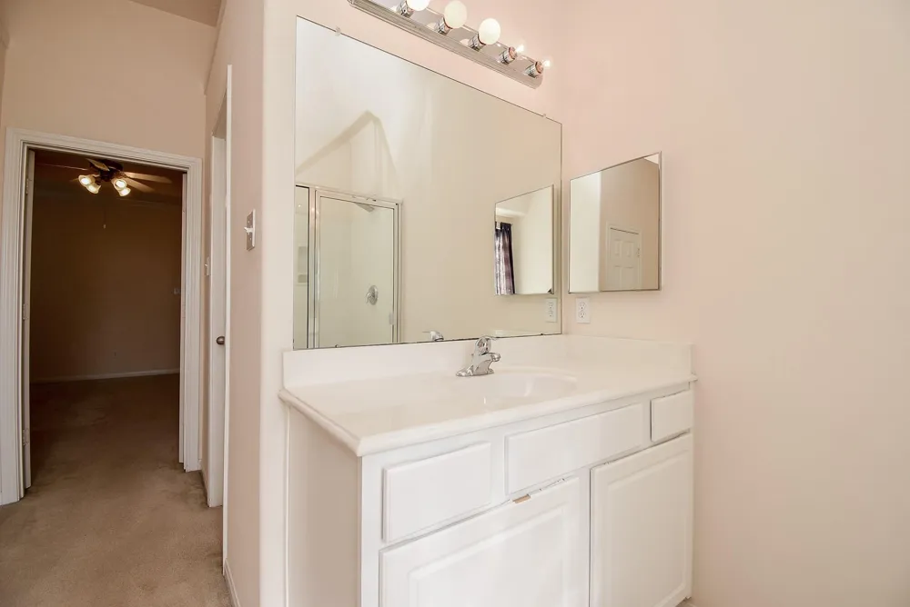 10727 Gilford Crest Drive Spring, TX 77379