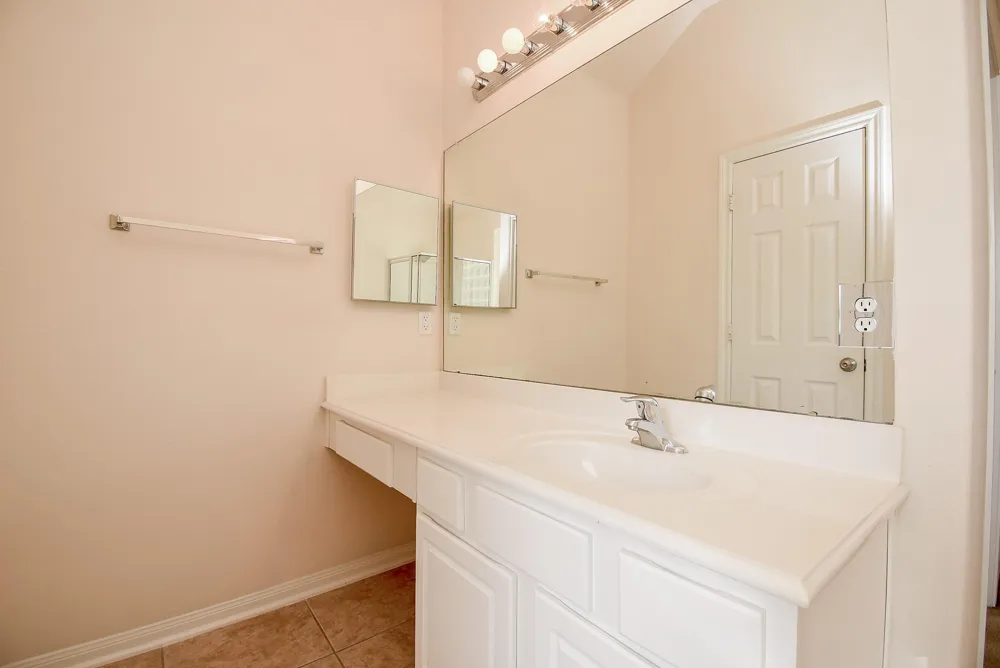 10727 Gilford Crest Drive Spring, TX 77379