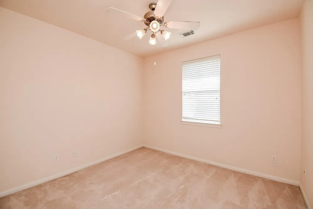 10727 Gilford Crest Drive Spring, TX 77379
