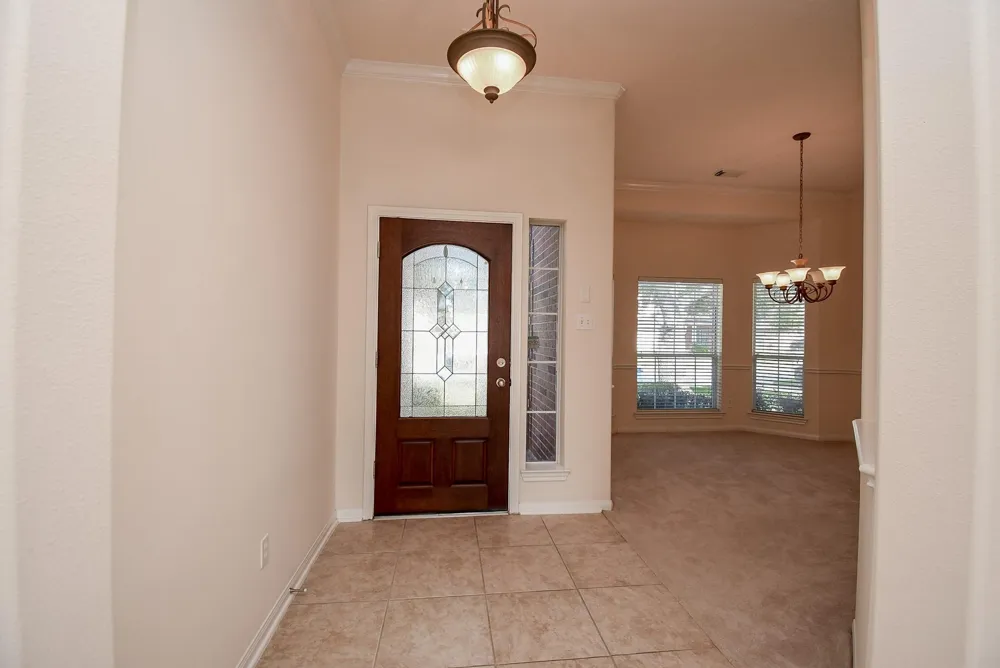 10727 Gilford Crest Drive Spring, TX 77379