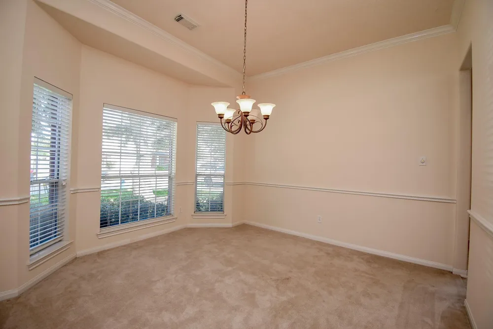 10727 Gilford Crest Drive Spring, TX 77379