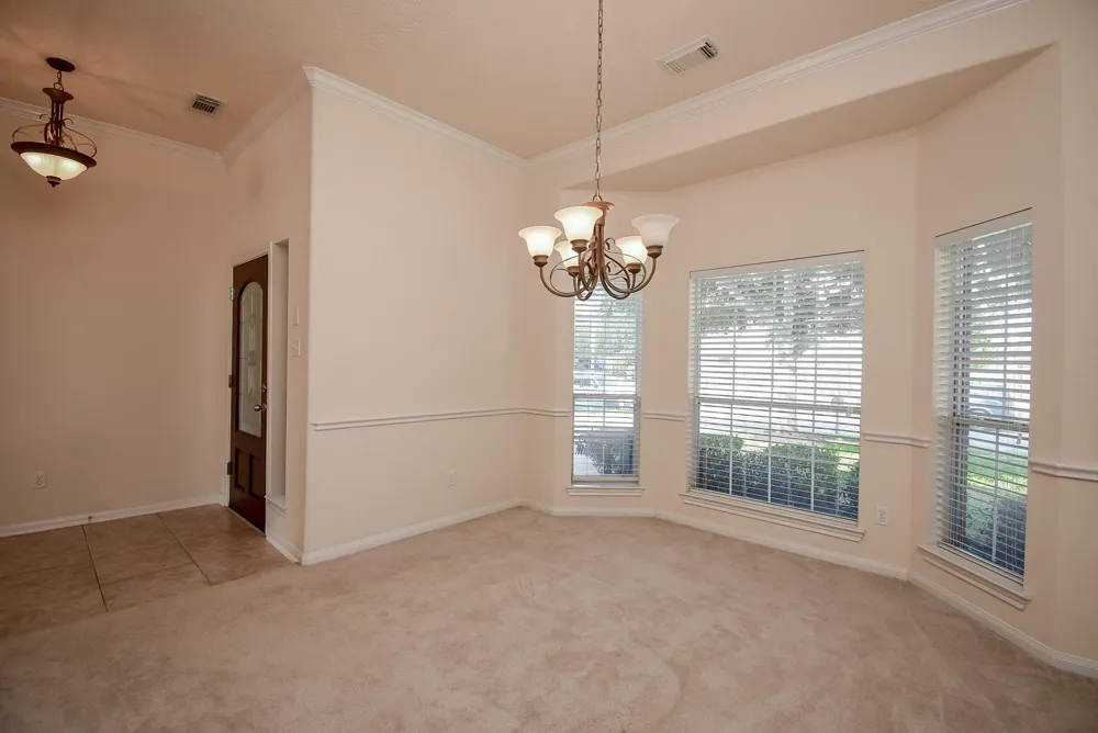 10727 Gilford Crest Drive Spring, TX 77379