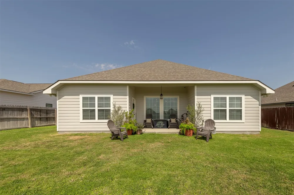 280 Brazos Bend Snook, TX 77879