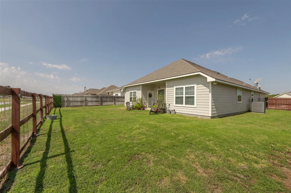 280 Brazos Bend Snook, TX 77879